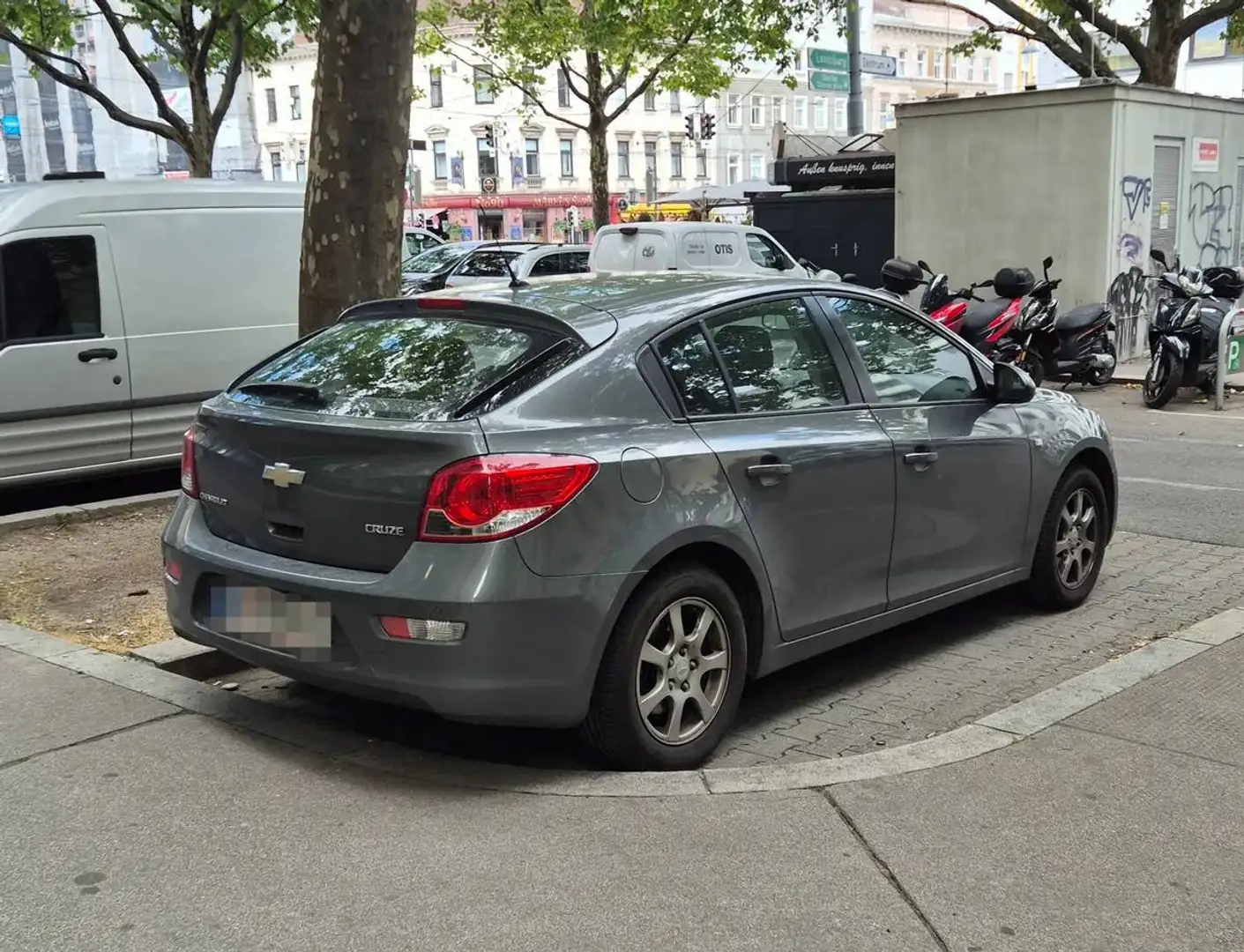 Chevrolet Cruze Cruze 1,7 TD ECO LT LT Grau - 2