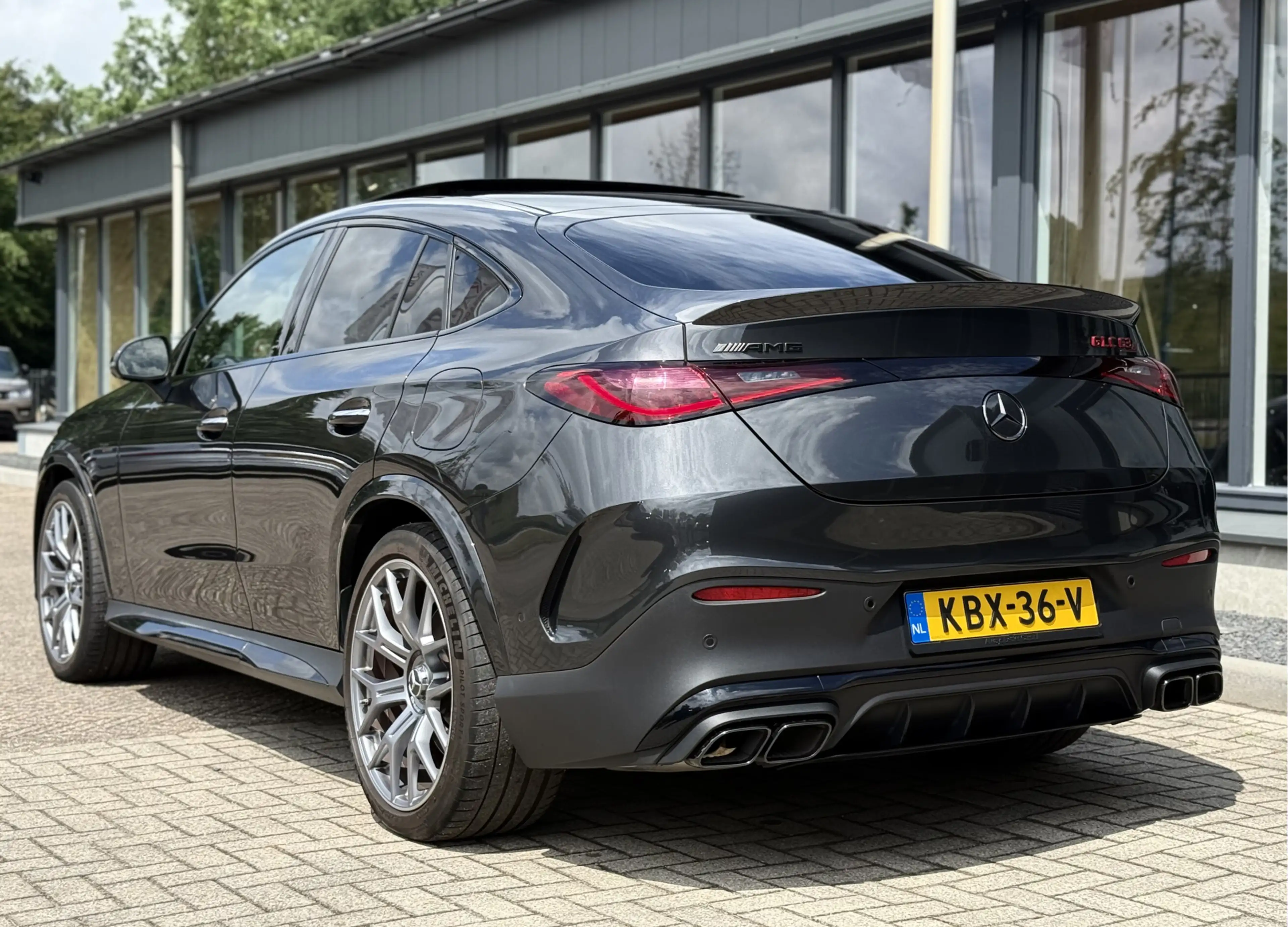 Mercedes-Benz GLC 63 AMG Coupé S E Performance Night Edition — photo 2