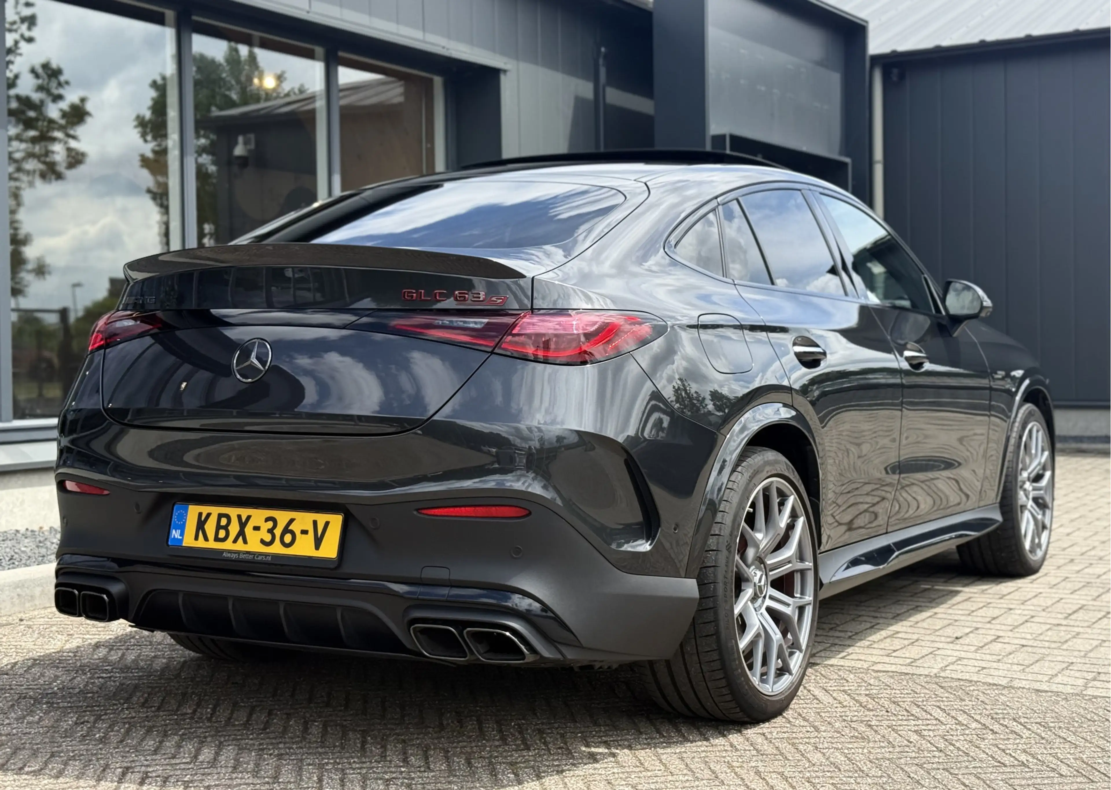 Mercedes-Benz GLC 63 AMG Coupé S E Performance Night Edition — photo 4