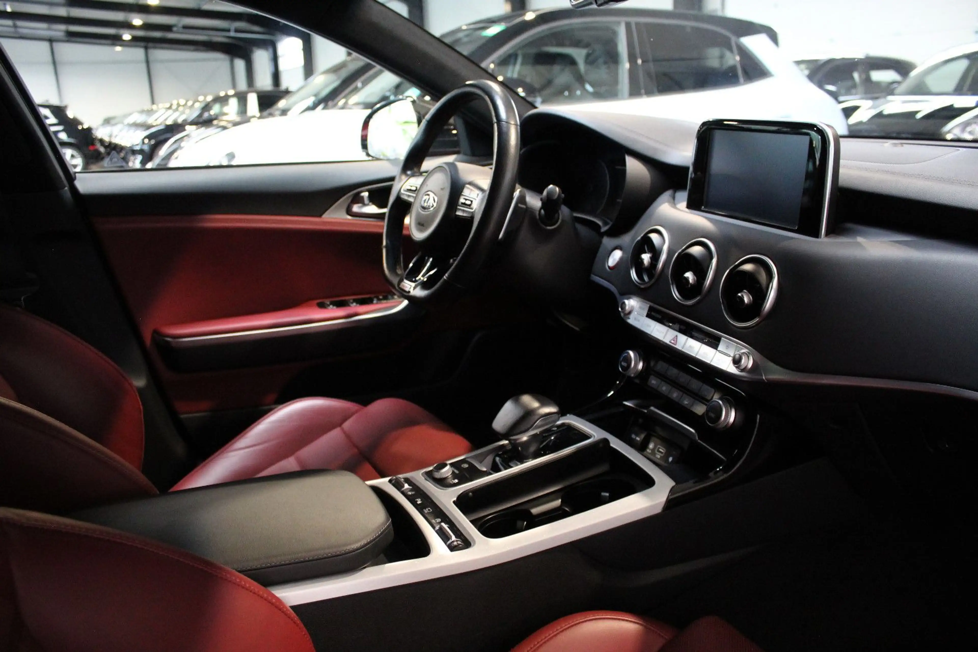 Kia Stinger GT 4WD — photo 10