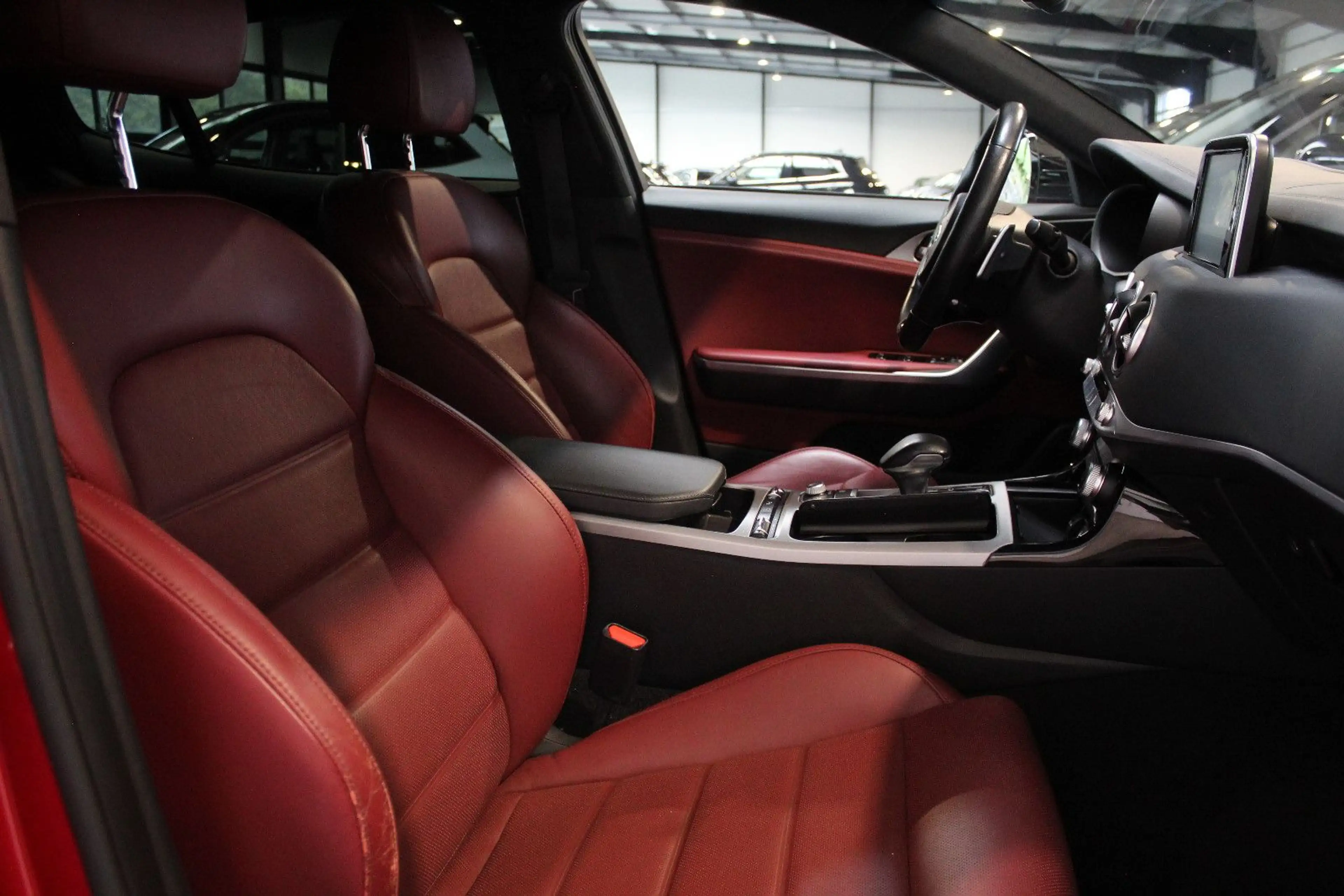 Kia Stinger GT 4WD — photo 11