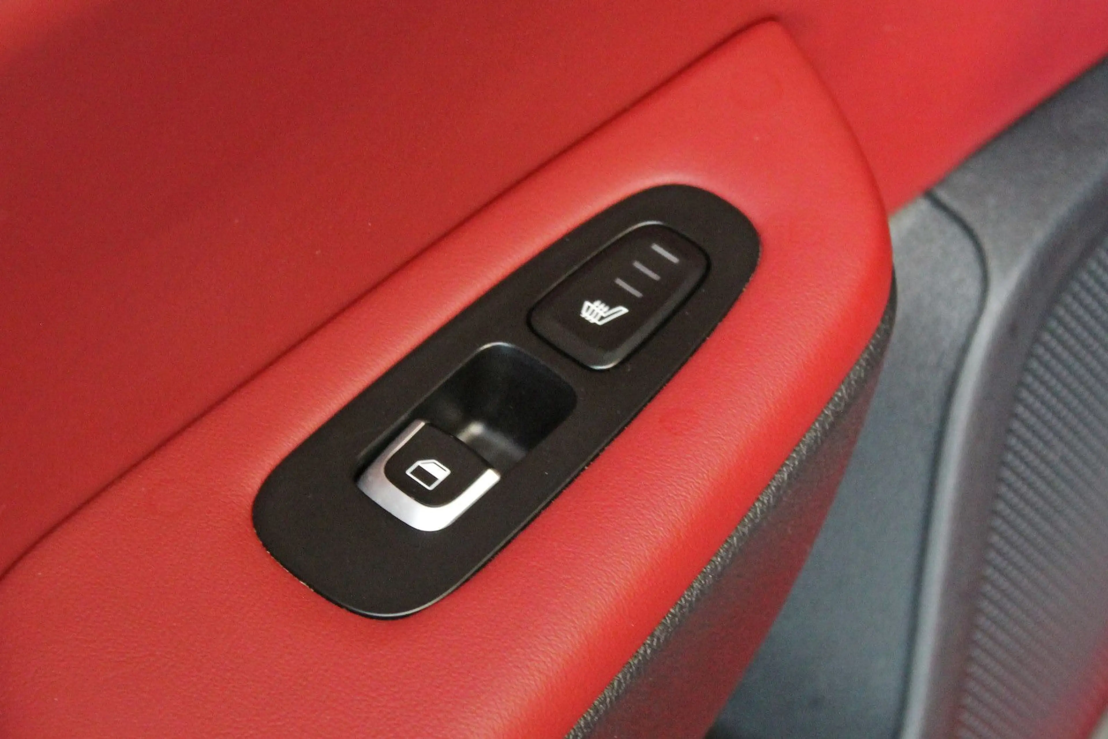 Kia Stinger GT 4WD — photo 15