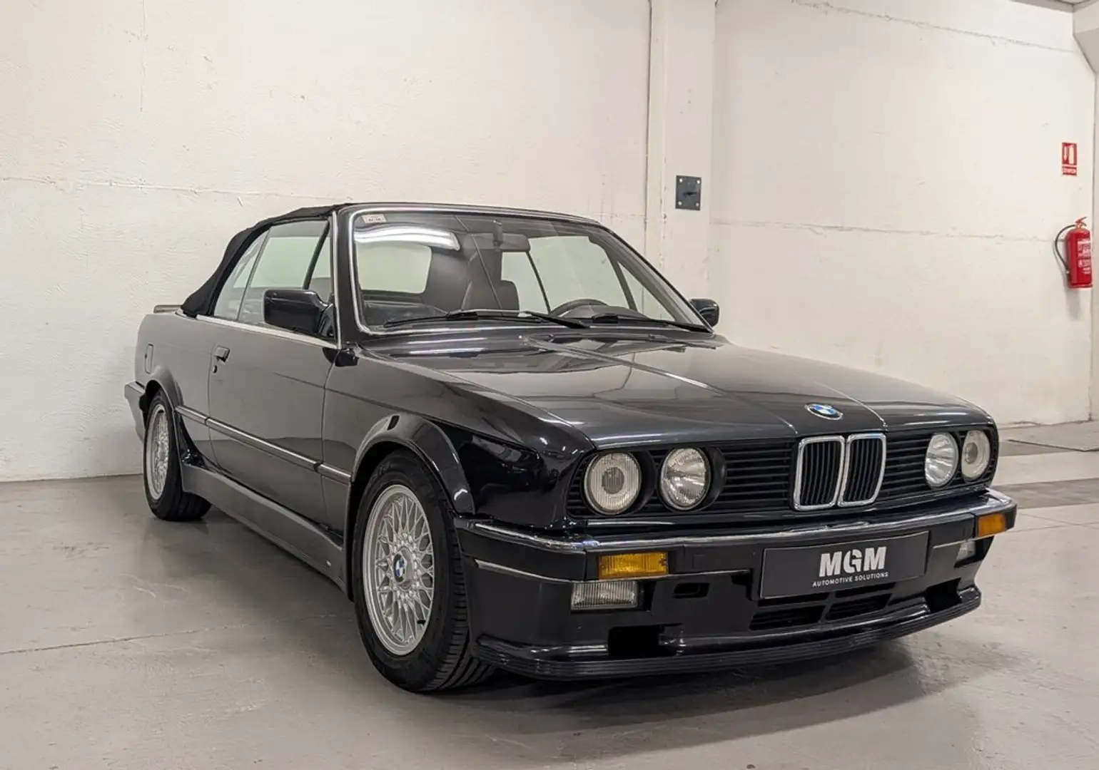 BMW 325 325i Cabriolet Negro - 2