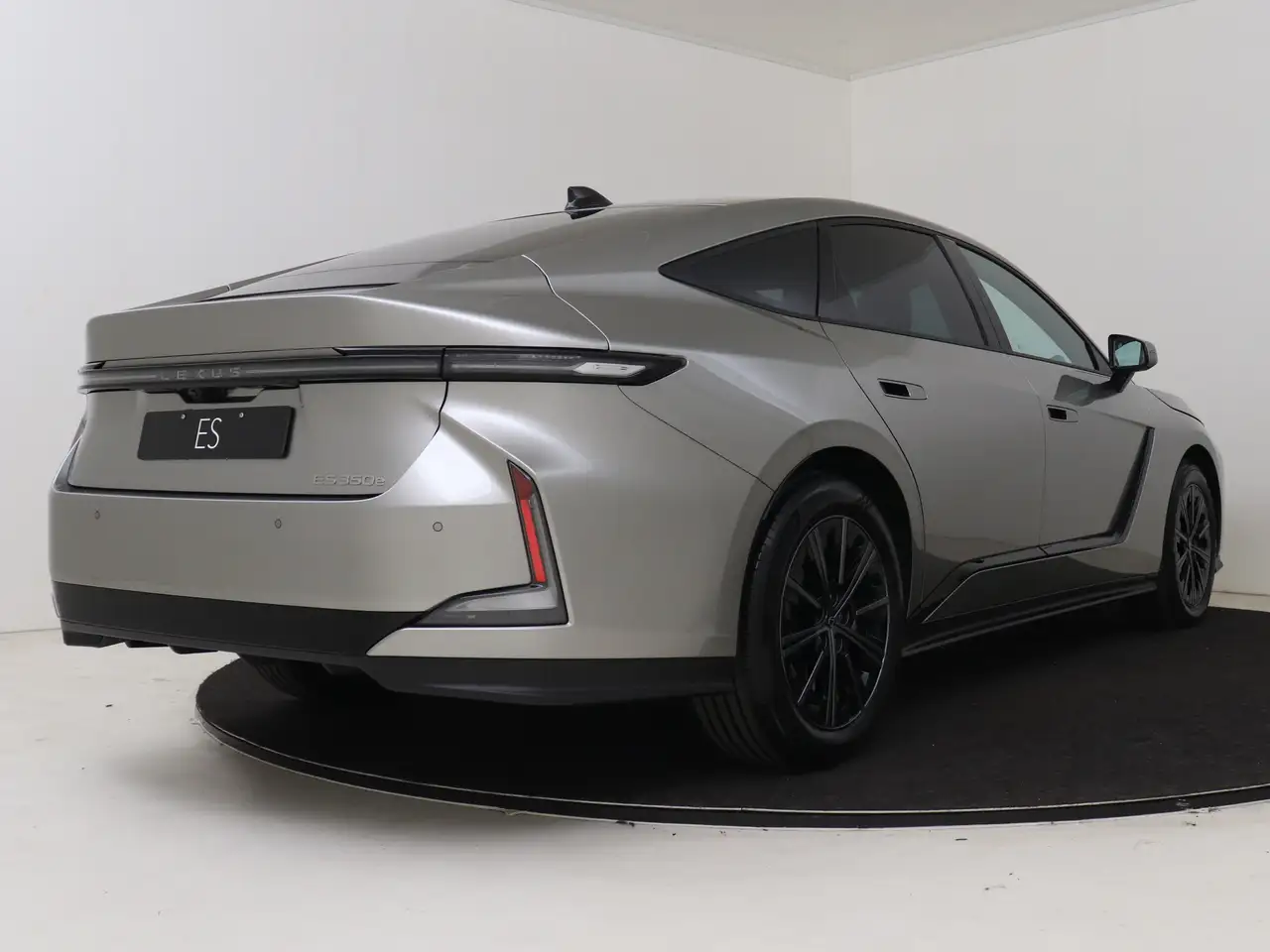 Lexus ES 2026