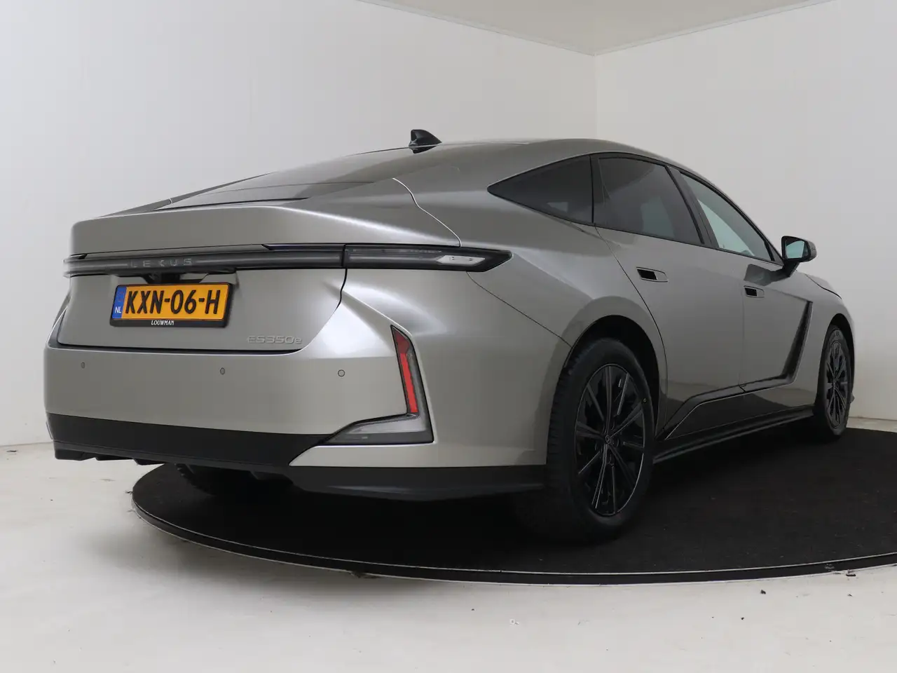 Lexus ES 2026