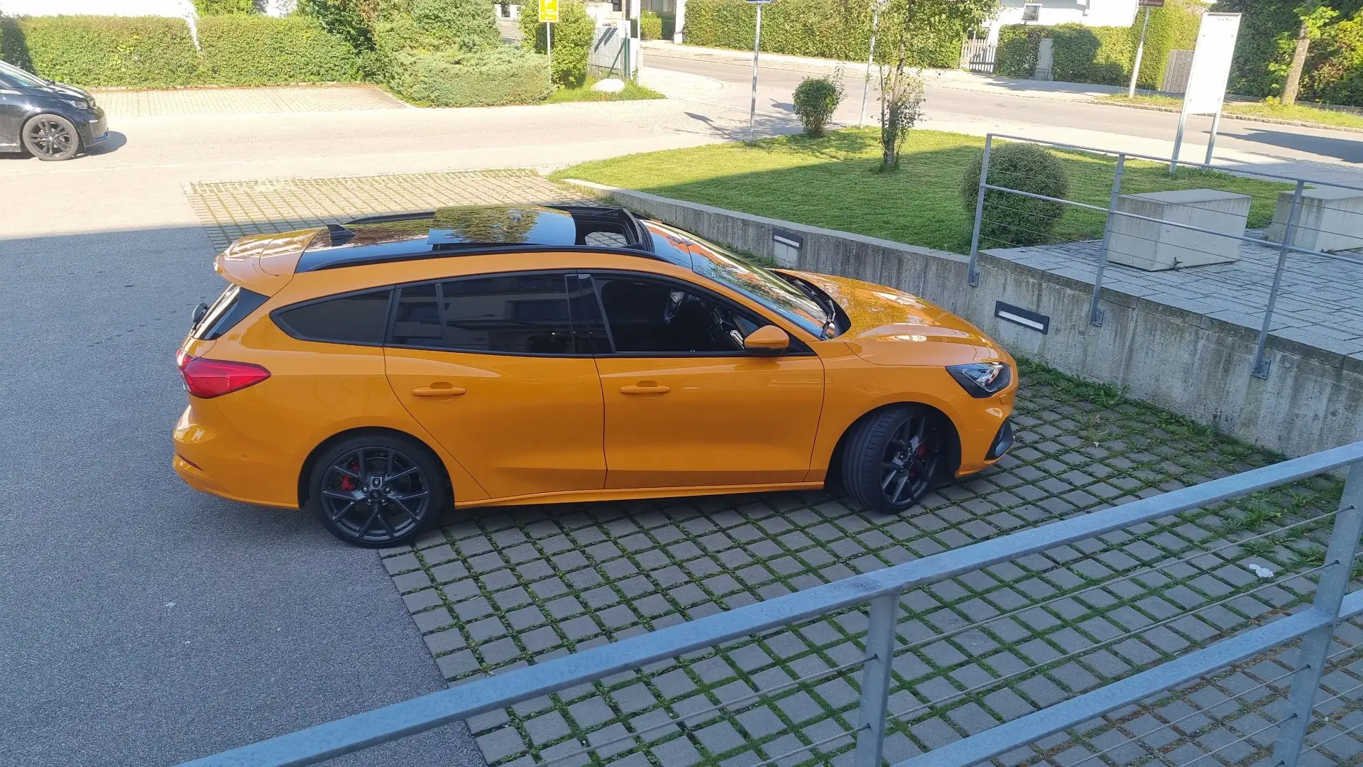 Ford Focus Turnier 2.0 EcoBlue S&S ST  Styling-Paket Arancione - 2