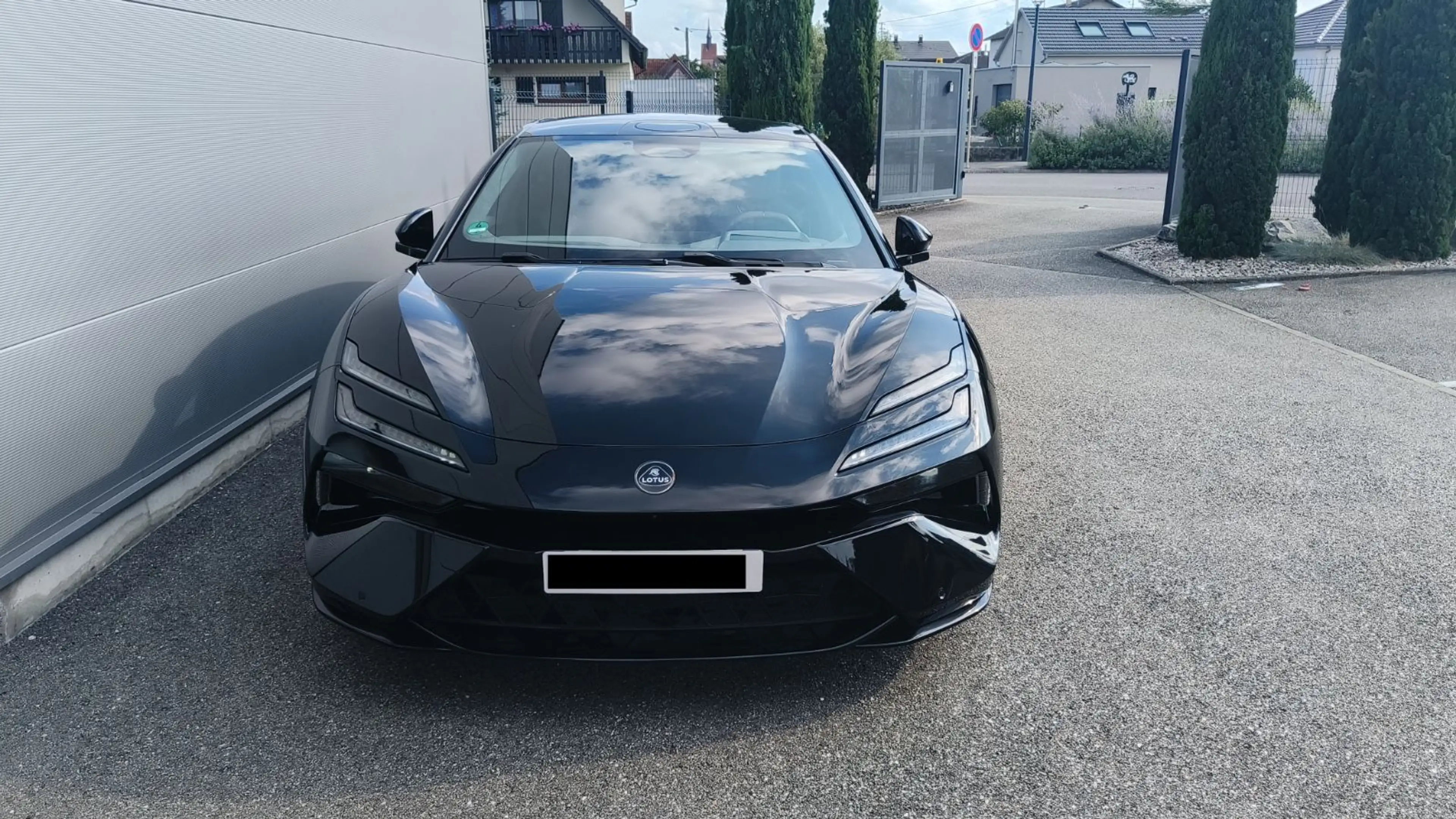 Lotus Emeya S