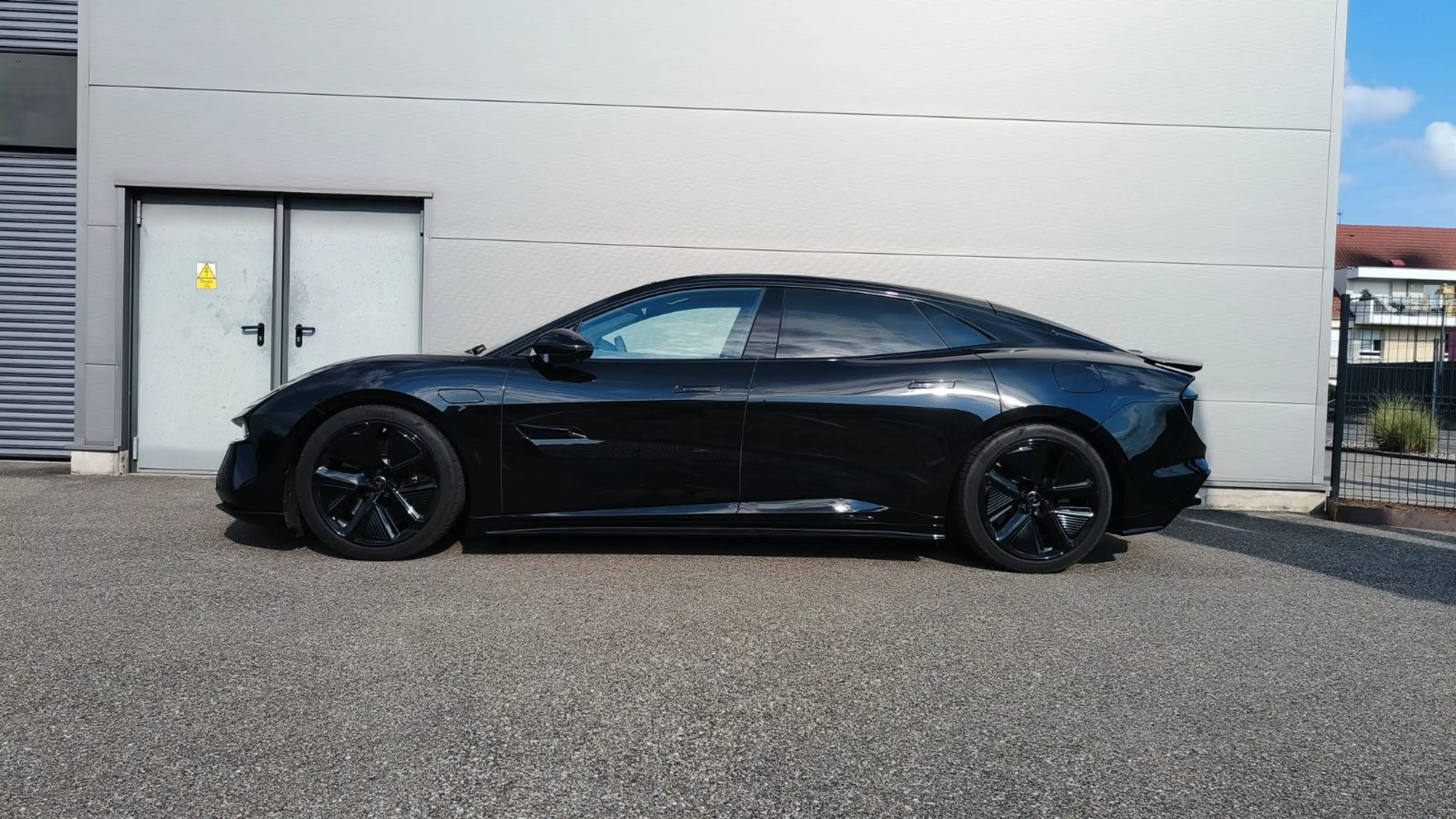 Lotus Emeya S — photo 2