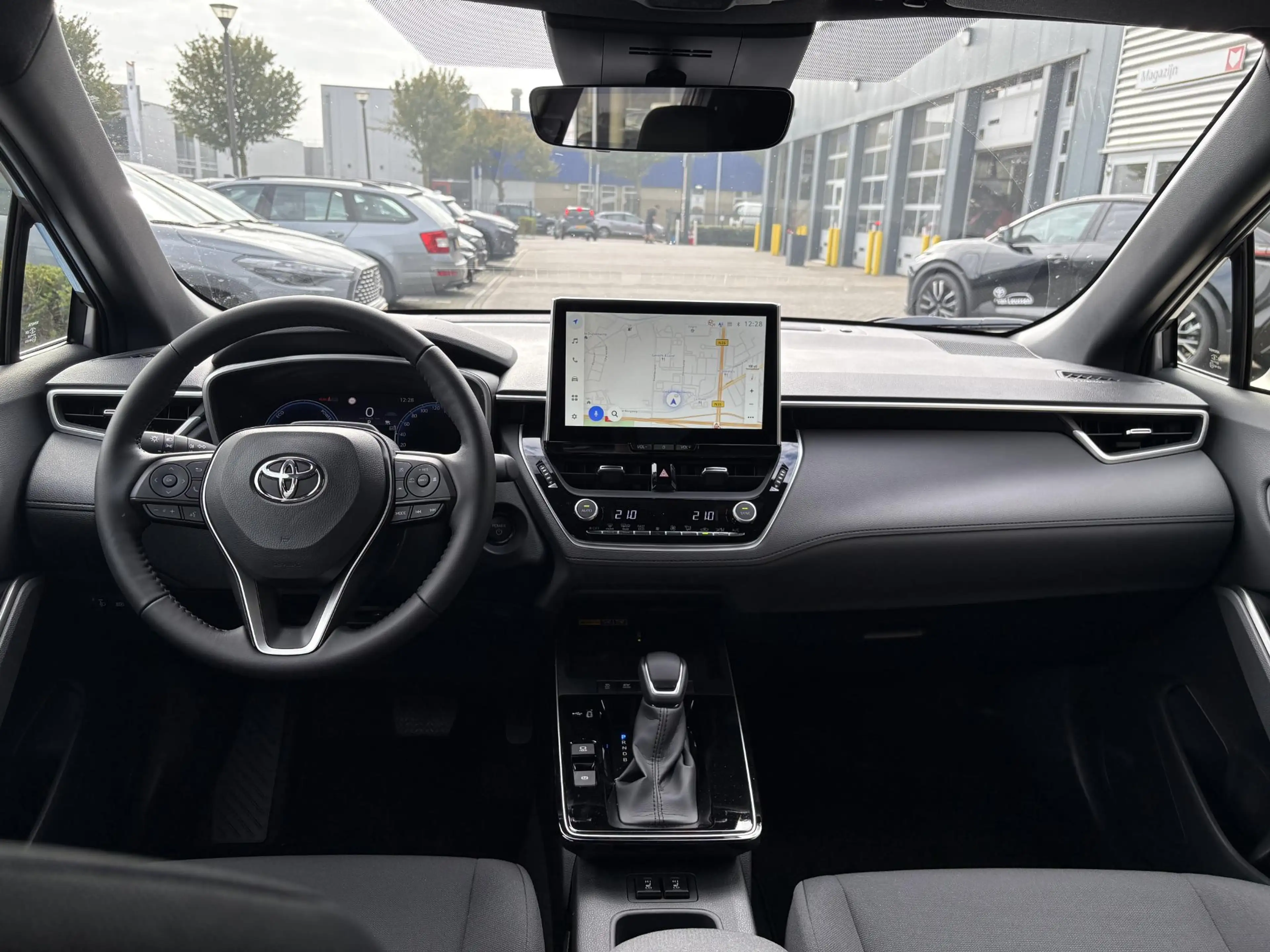 Toyota Corolla Cross Hybrid 140 Dynamic STOEL/STUURVERW 18'' LM-VELGEN — photo 32