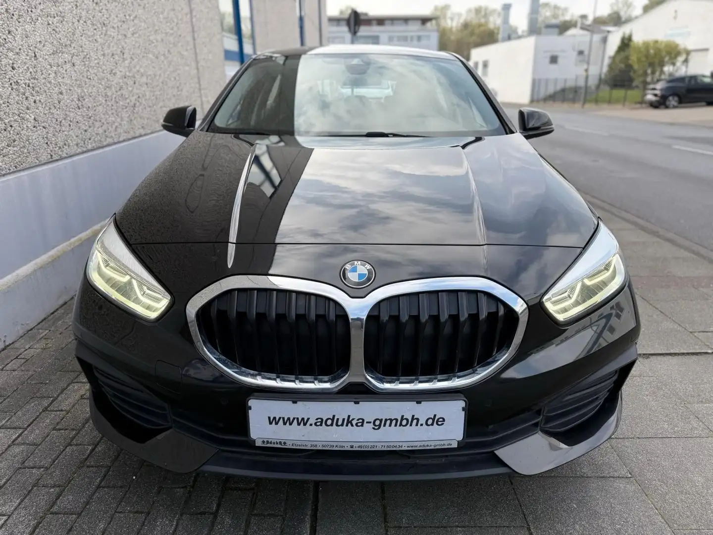BMW 116 d Advantage 5-Tg Automatik LED Kamera CarPlay Noir - 2