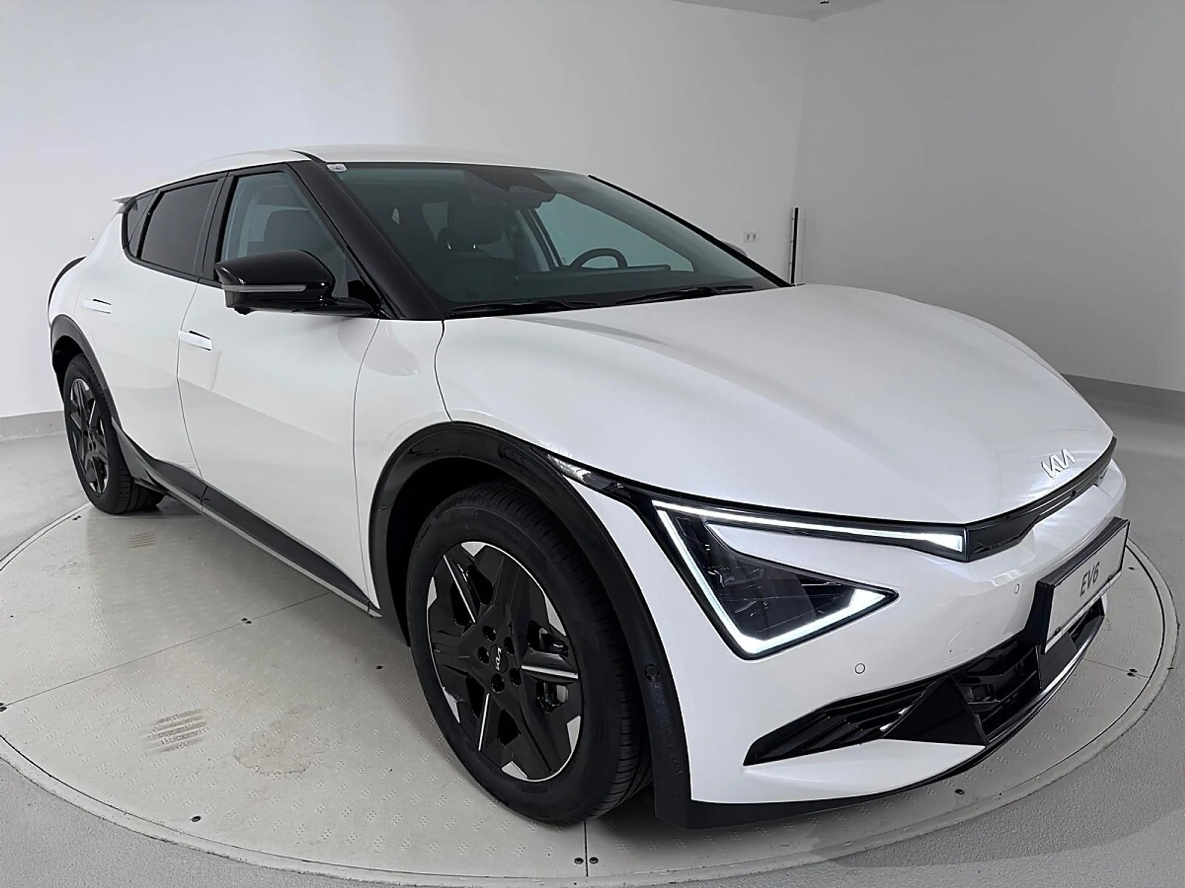 Kia EV6 /AIR/PLUS/84,0KWH/AT/AWD/326/MY26|Auto Stahl W22 — photo 3