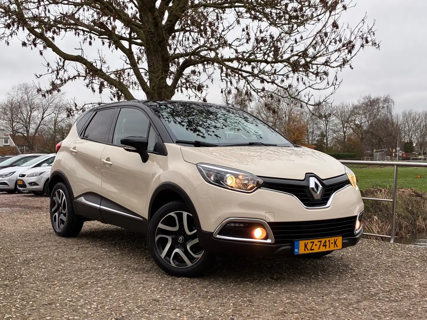 Renault Captur 1.2 TCe Dynamique | Cruise + Clima + Navi nu € 9.9 Weiß - 1