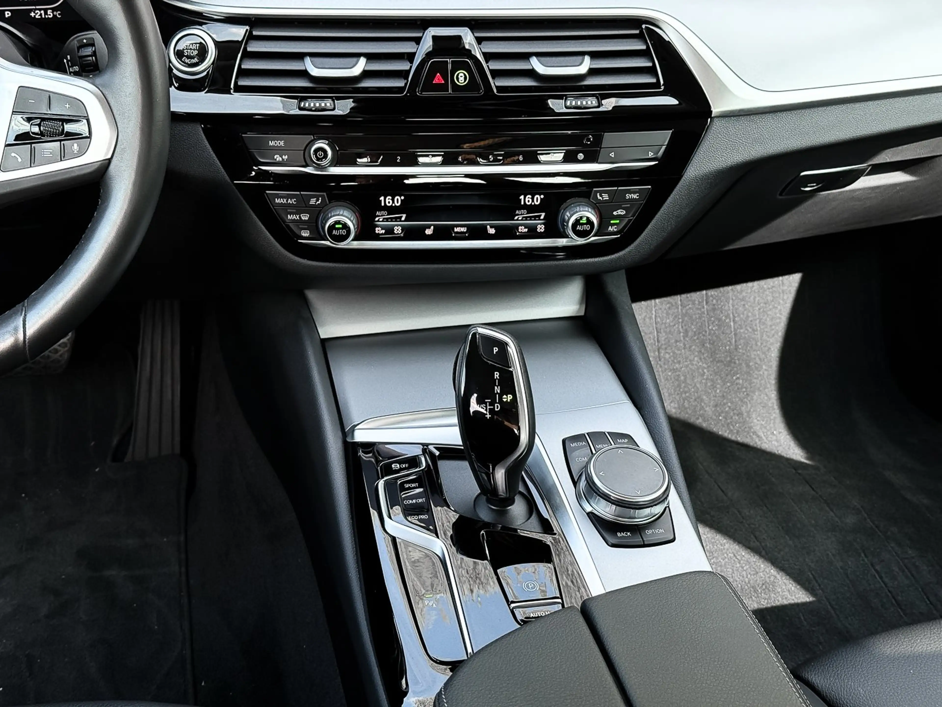 BMW 540 i xDrive Limousine RFK NAVI Standh. LED DAB — photo 12