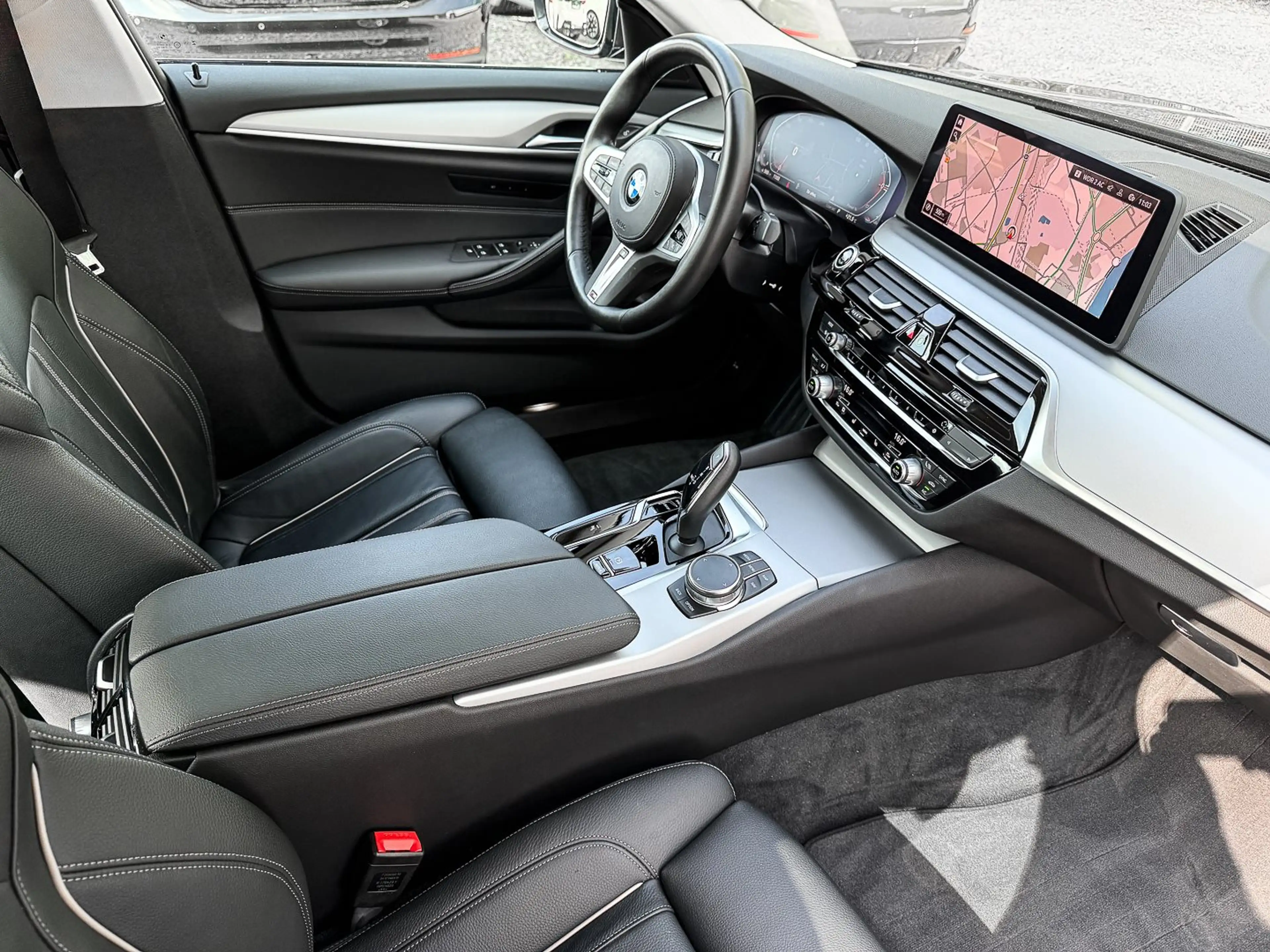BMW 540 i xDrive Limousine RFK NAVI Standh. LED DAB — photo 7