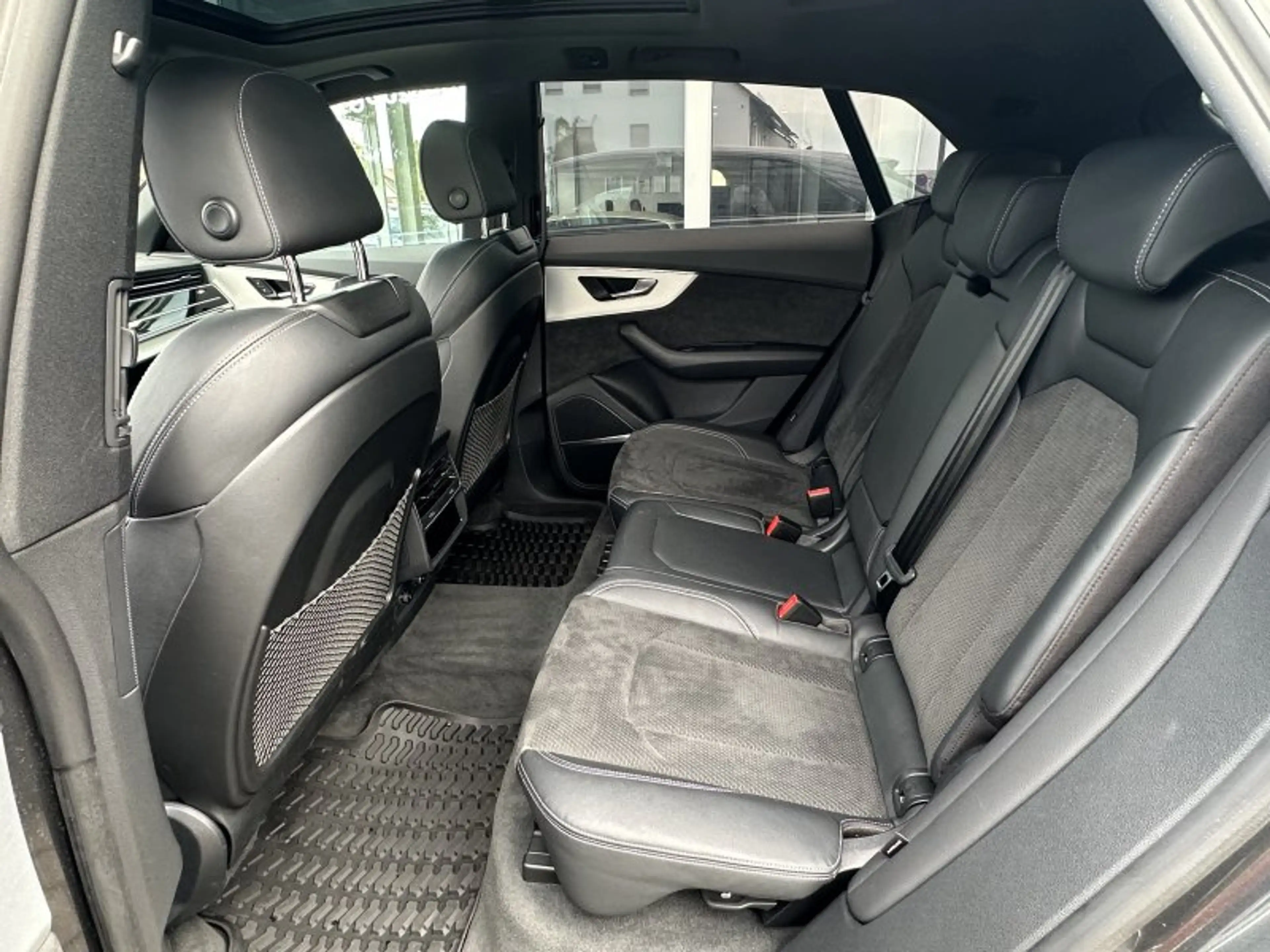 Audi SQ8 4.0 TDI quattro Pano ACC Kamera 23Zoll Memory VC B — photo 13