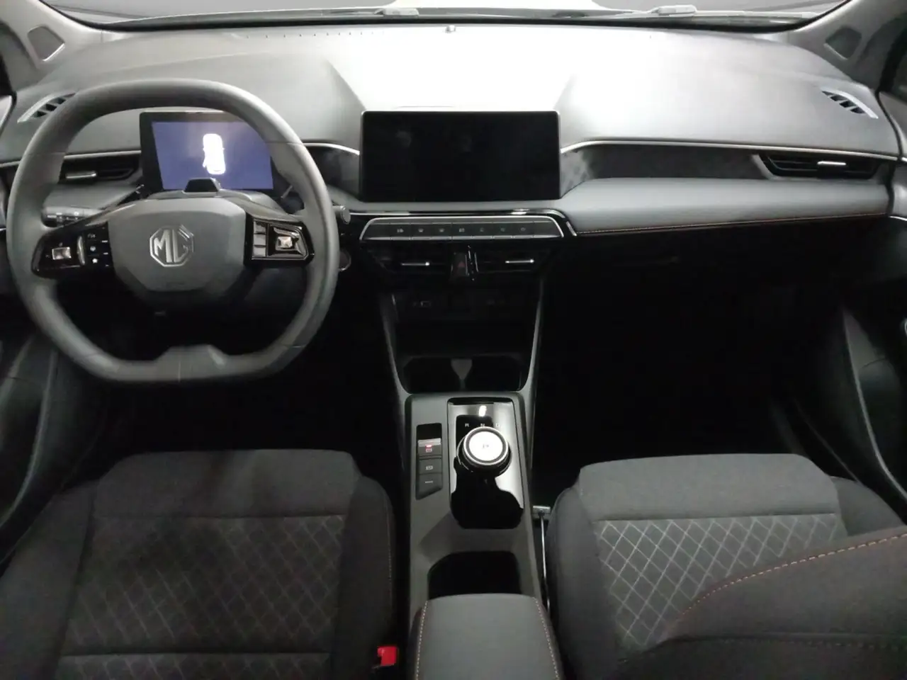 MG MG3 3 Hybrid+ LUX 12