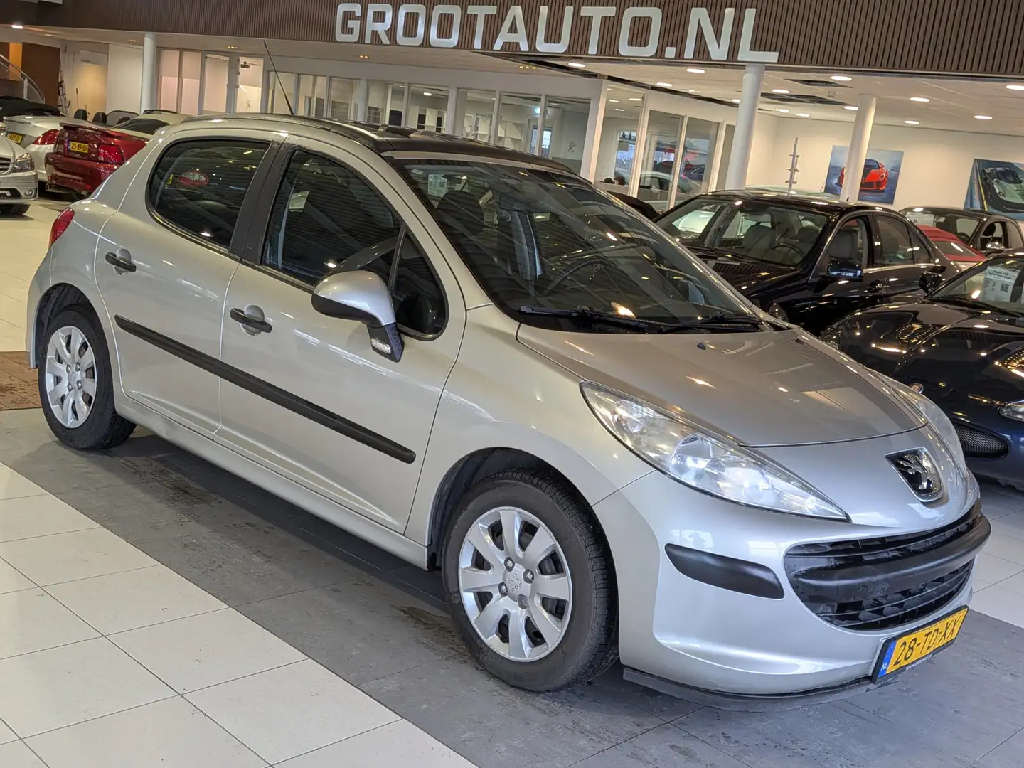 Peugeot 207 1.4-16V XR Panoramadak, Stuurbekrachtiging Grijs - 1
