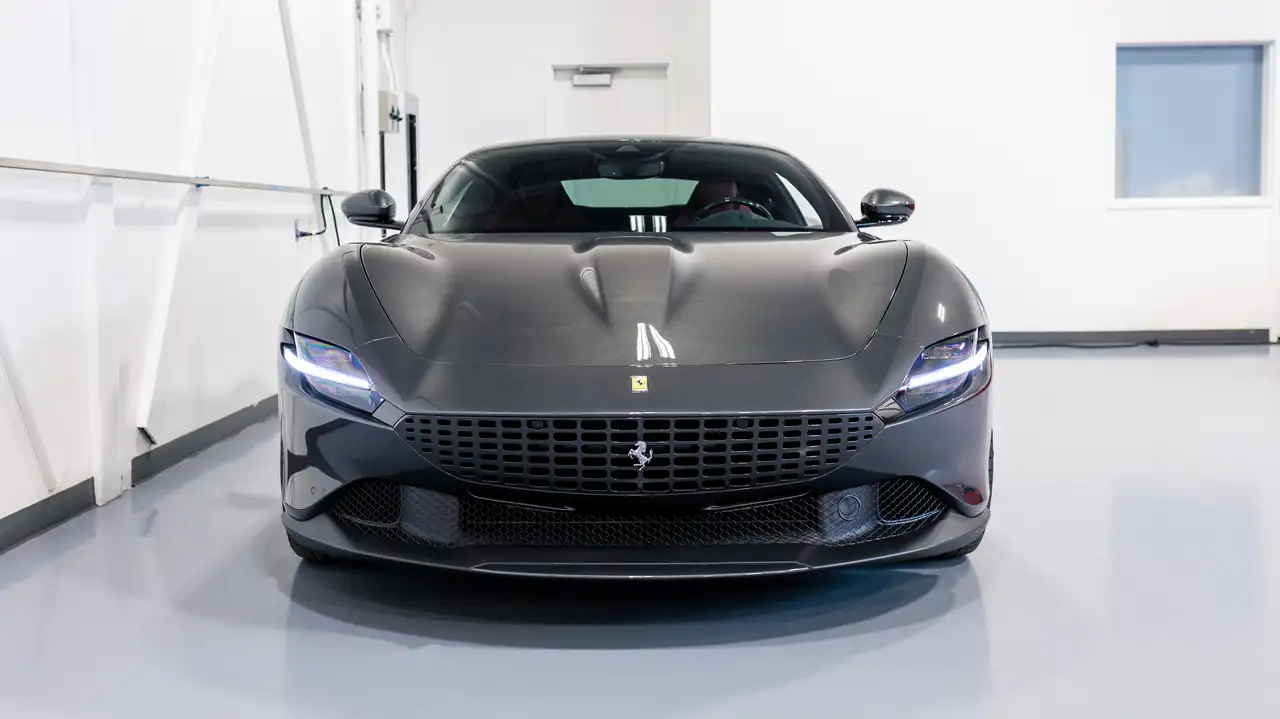 Ferrari Roma снимка Ferrari Roma