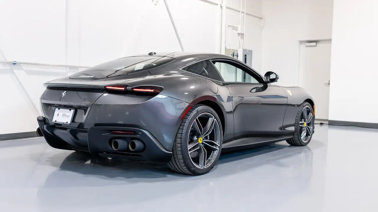 Ferrari Roma снимка Ferrari Roma