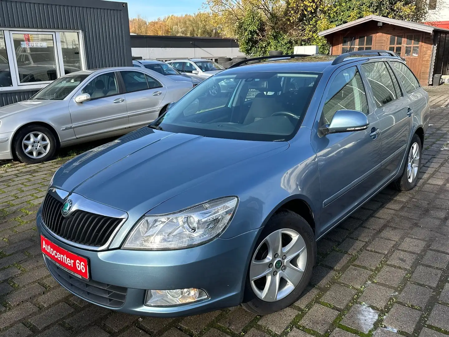 Skoda Octavia TSI Combi Elegance DSG*NAVI*2.HAND*TÜVNE Blau - 1