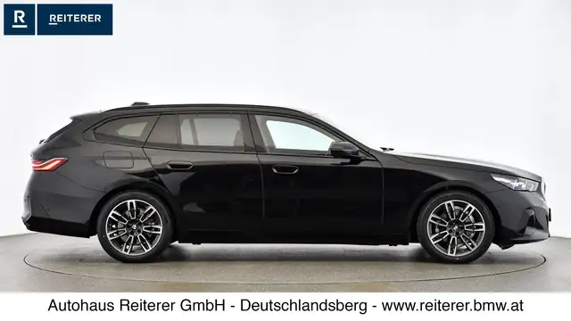 BMW 5 Series view 7