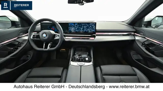 BMW 5 Series view 13