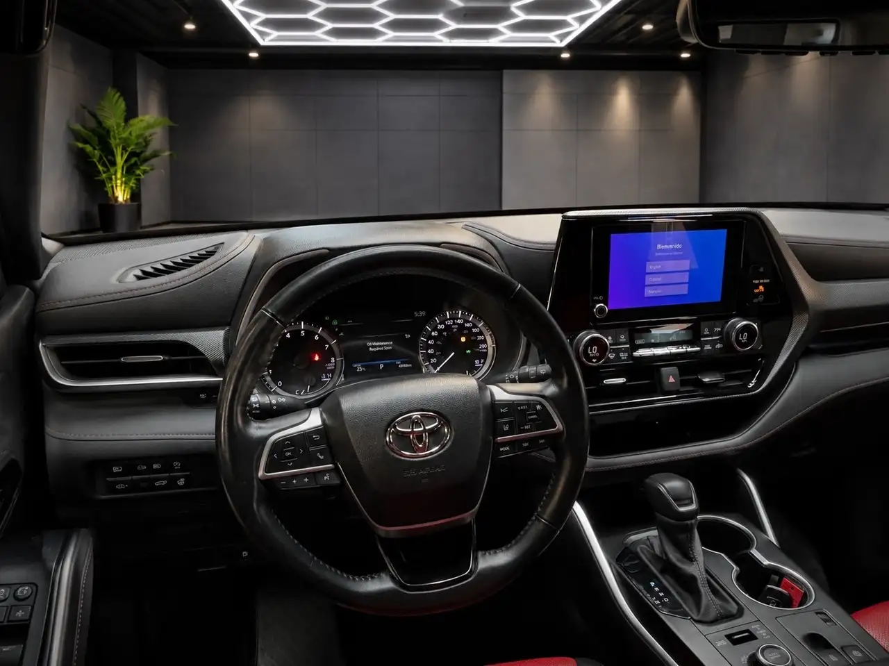 Toyota Highlander снимка Toyota Highlander