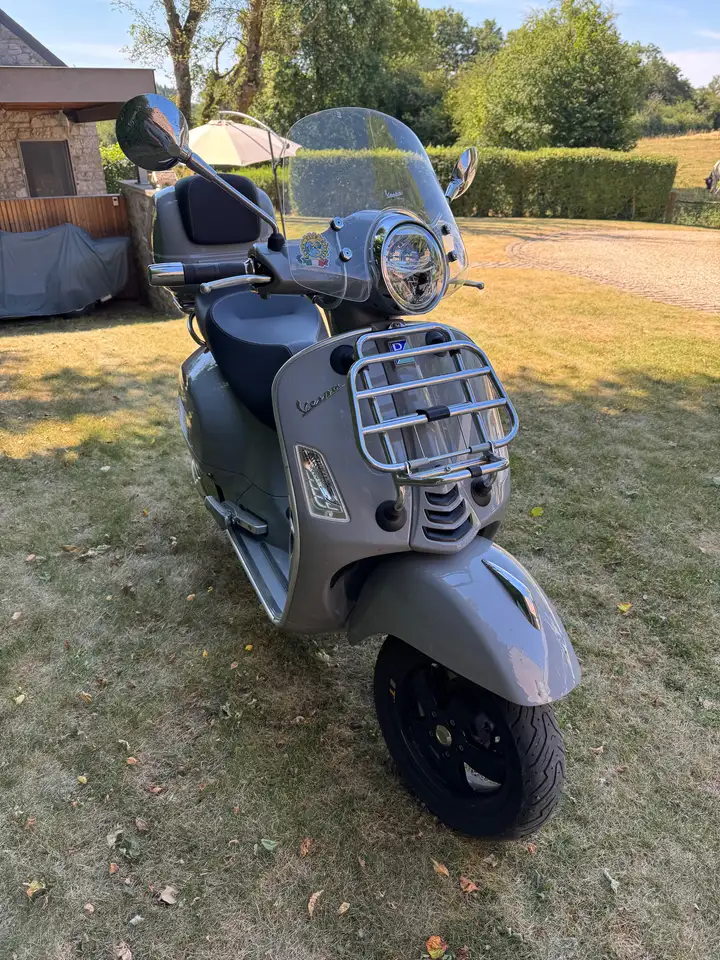 Vespa GTS 300
