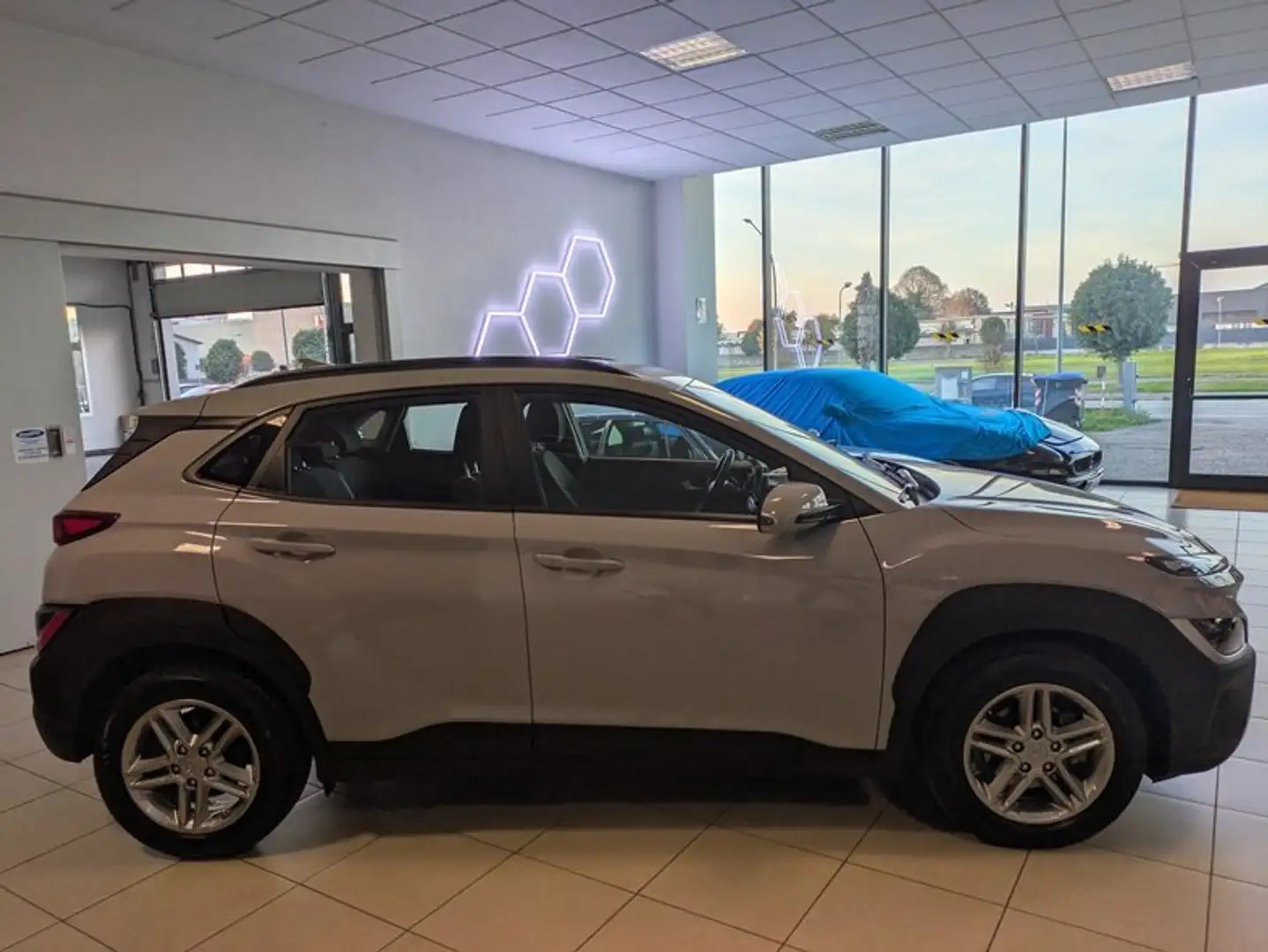 Hyundai KONA 1.0 t-gdi Xtech 120cv Grigio - 2
