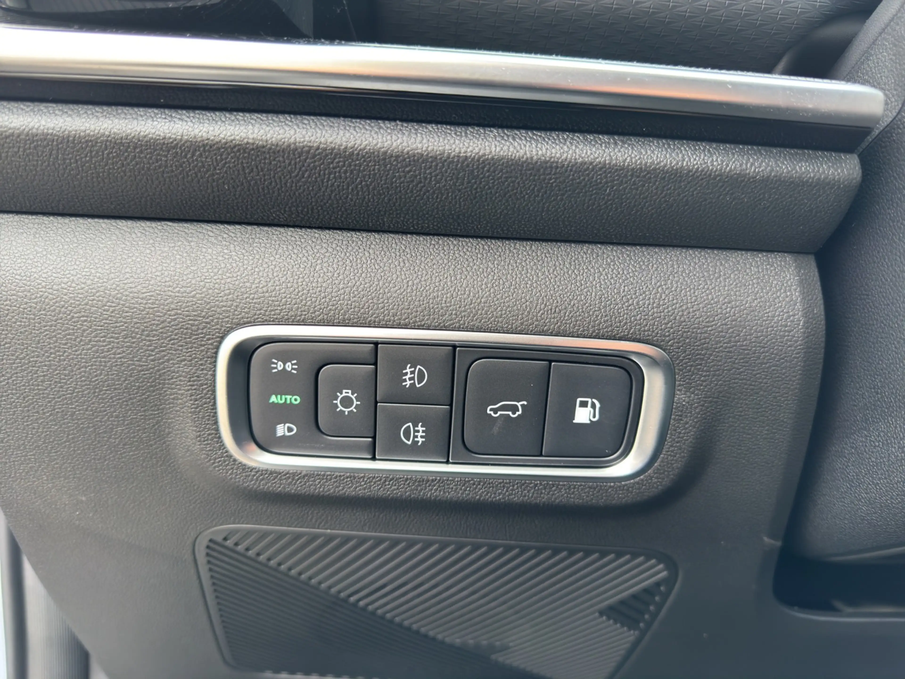 Jaecoo J7 PHEV 1.5 SHS Premium-Line Ambi CarPlay Pano — photo 18