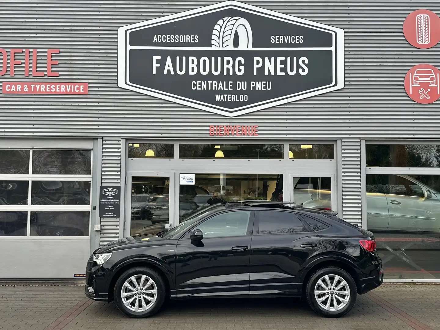 Audi Q3 *1-PROP/1-OWNER*TVA21%-VAT*FULL-S-LINE*FULL-OPTION Noir - 2