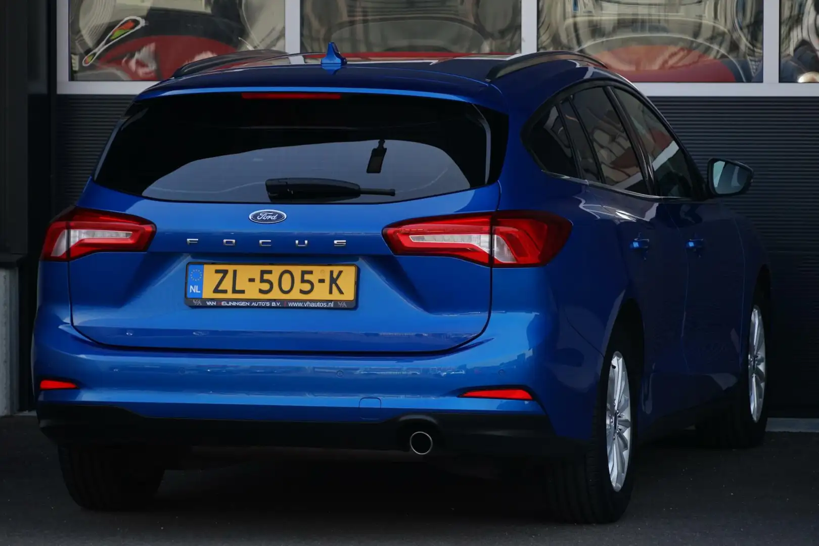Ford Focus Wagon 1.0 EcoBoost Titanium Business, NL, CarPlay Blauw - 2