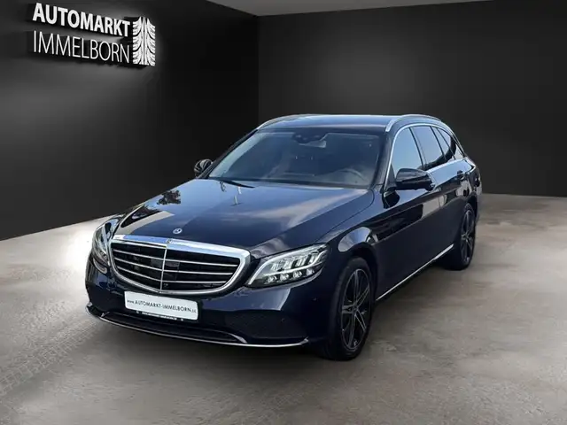 Mercedes-Benz 300 view 3