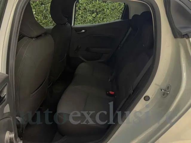 Renault Clio view 10