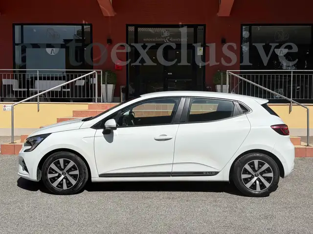 Renault Clio view 4