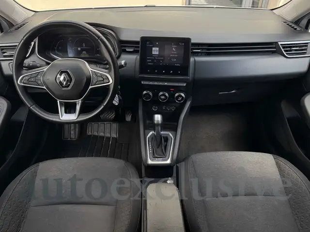 Renault Clio view 6