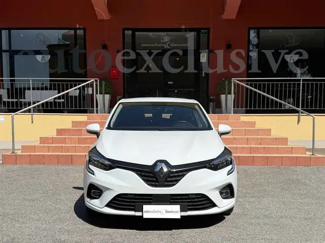 Renault Clio view 3