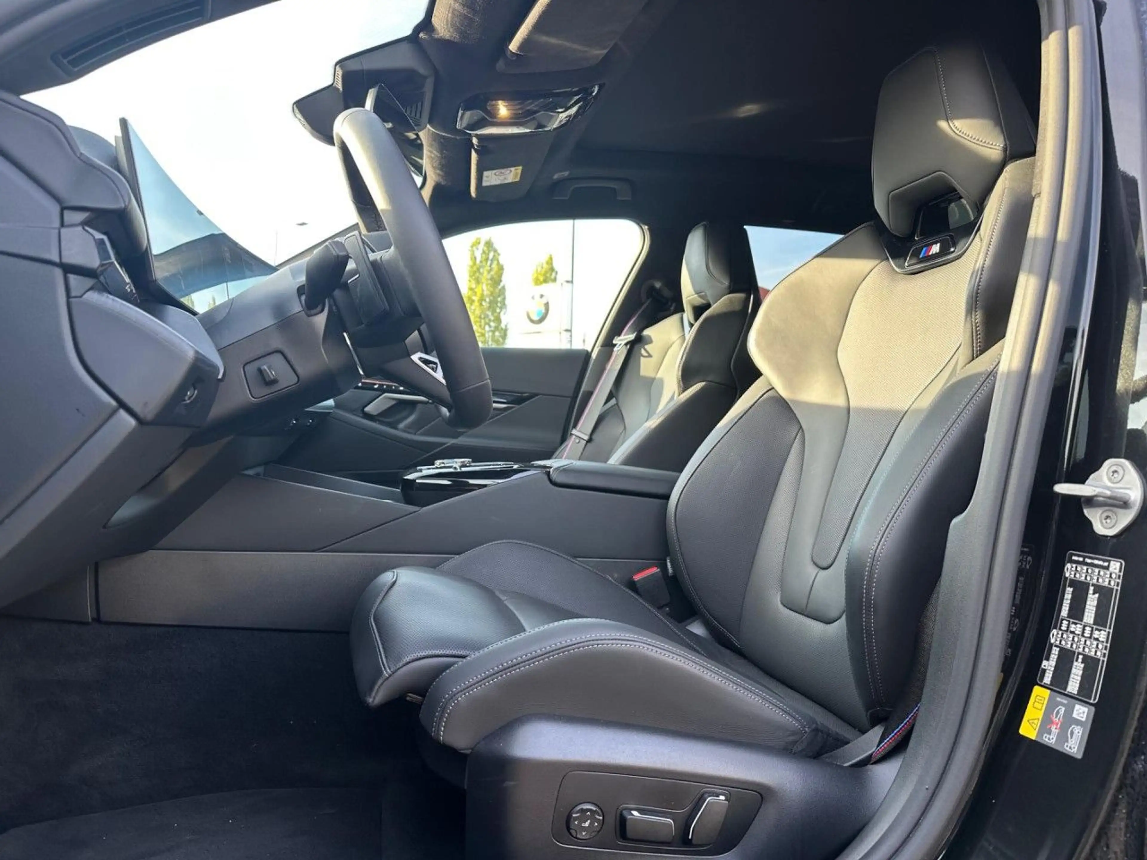 BMW 550 e xDr.M PRO M Multisitz.IntAktiv.Pano.B&W.AHK — photo 7