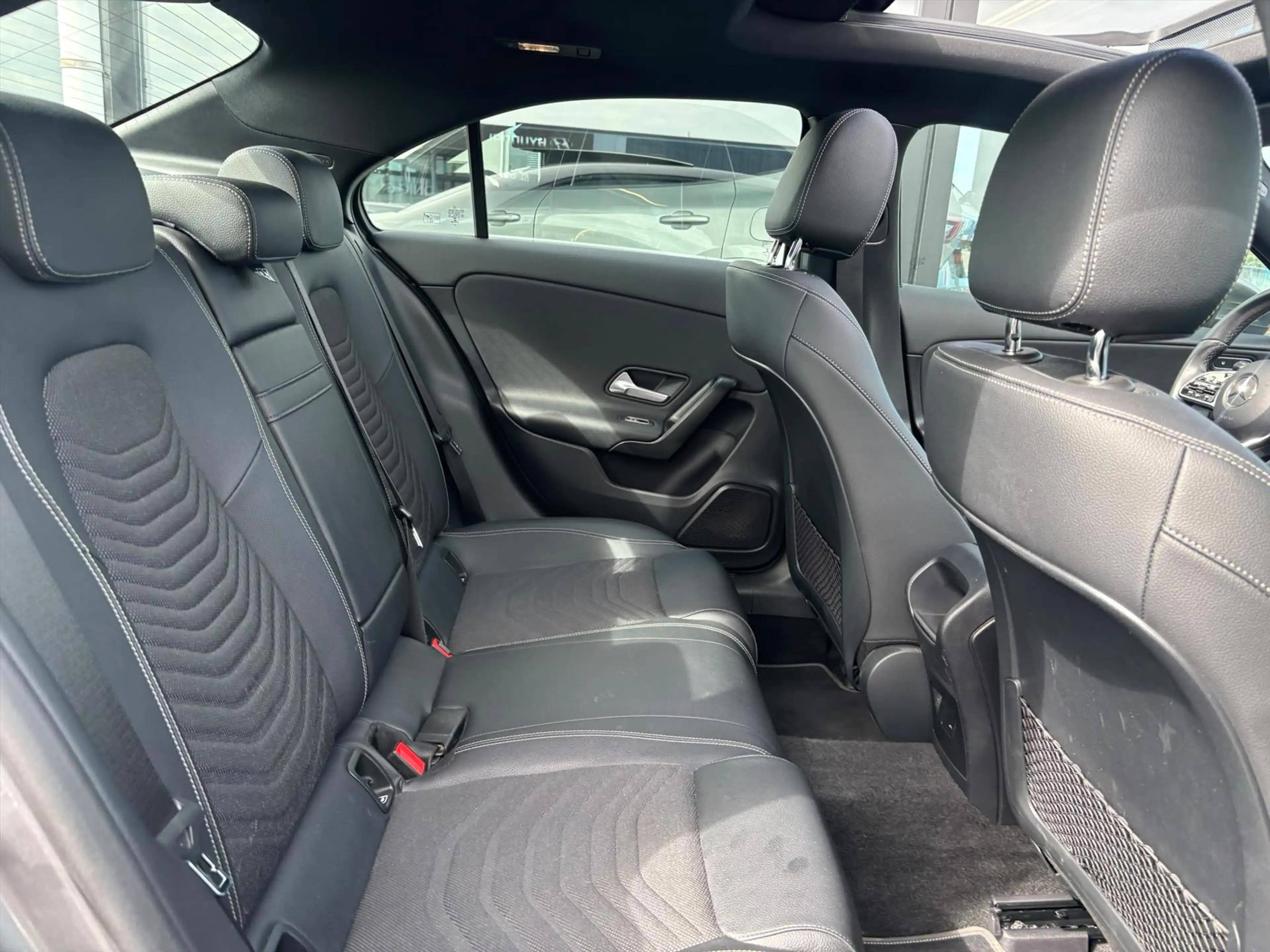 Mercedes-Benz A 250 A e 218pk 8G-DCT, Luxury line, Pano dak — photo 15