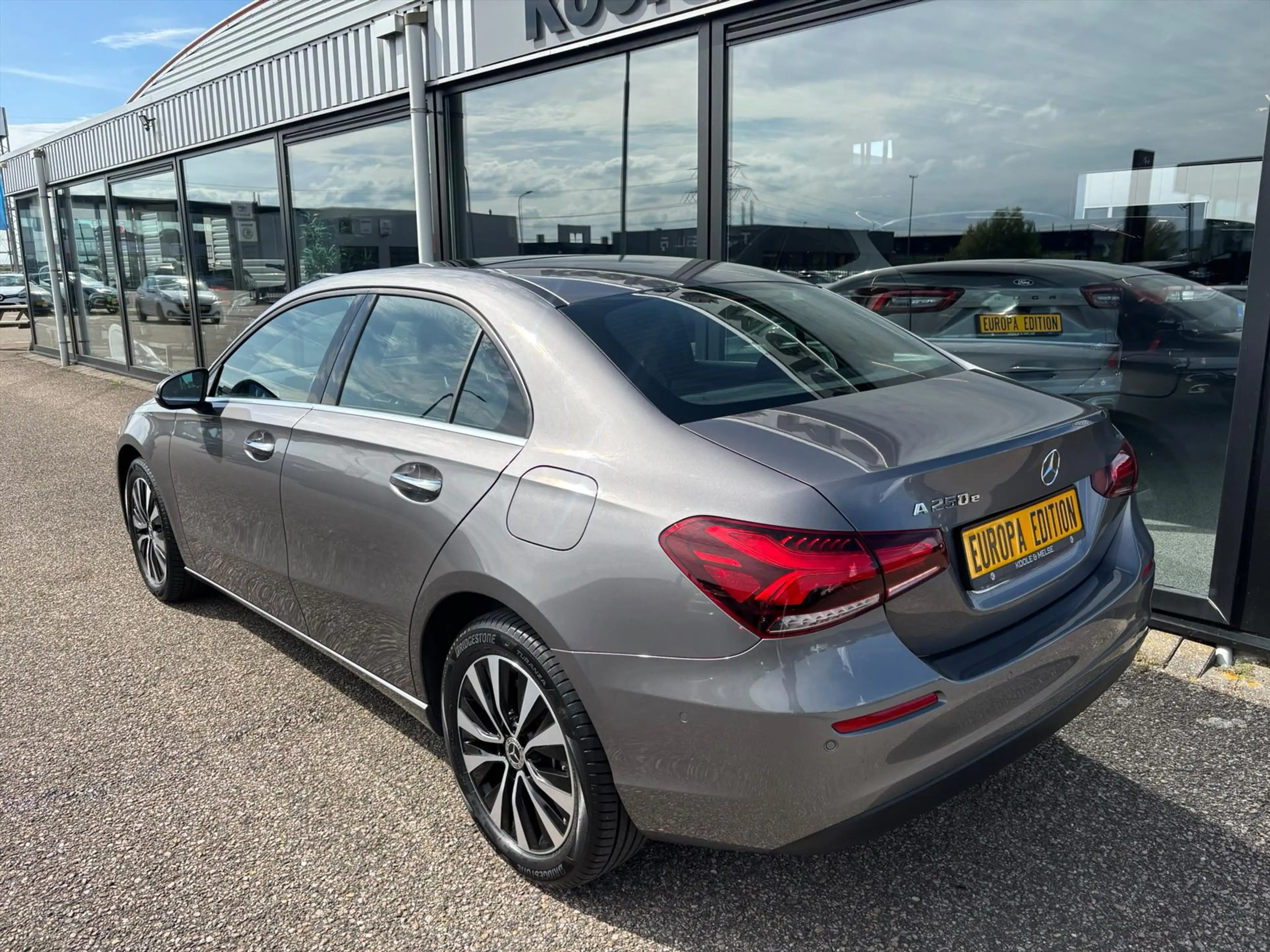 Mercedes-Benz A 250 A e 218pk 8G-DCT, Luxury line, Pano dak — photo 10