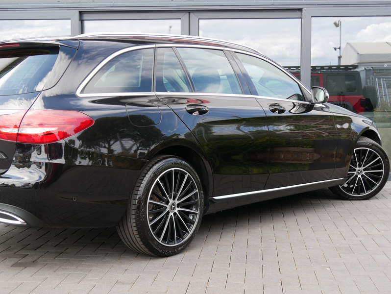 Mercedes-Benz C 250 d T Avantgarde*AHK*RKF*SCHECKHEFT — photo 9