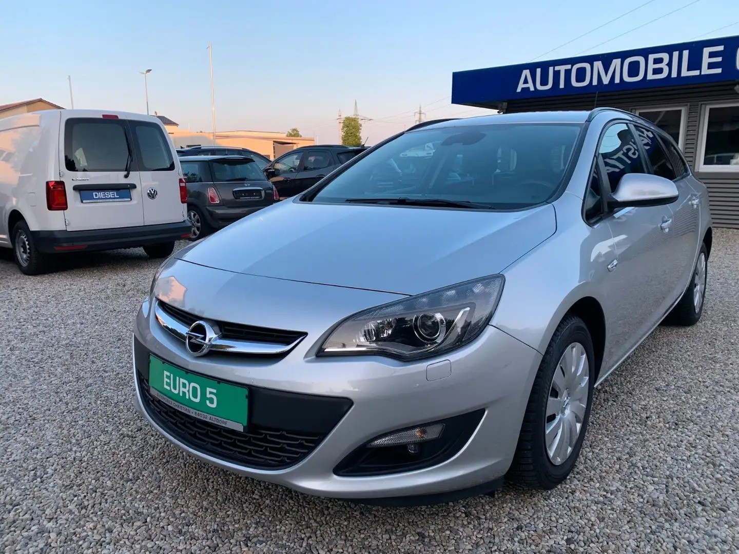 Opel Astra J Sports Tourer Edition Bi-Xenon PDC SHZ Silber - 2