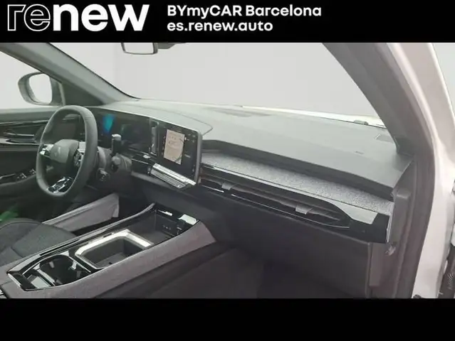 Renault Austral view 9