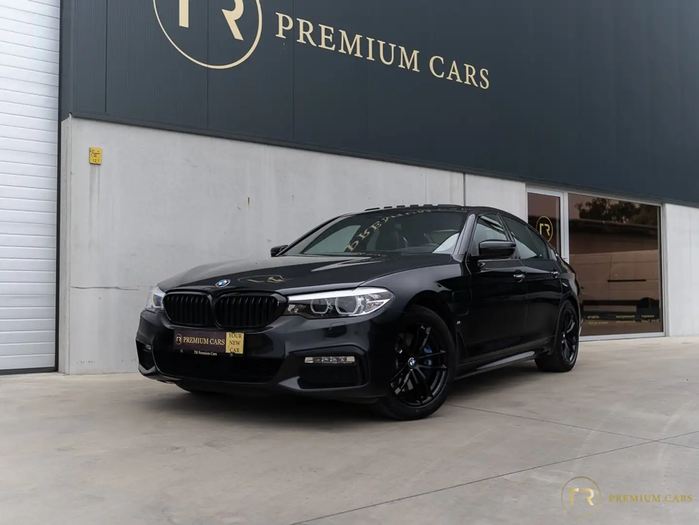 BMW 530 e l M-Pack l PHEV l Sunroof l Memory l H/K l Head Zwart - 2
