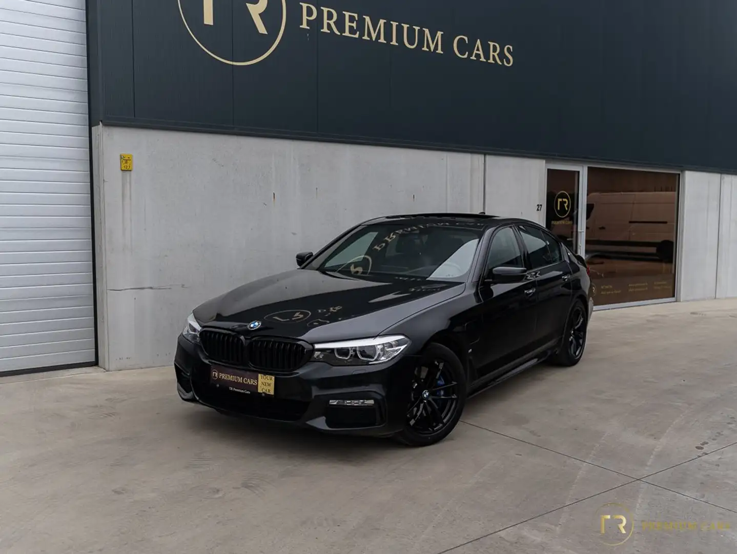 BMW 530 e l M-Pack l PHEV l Sunroof l Memory l H/K l Head Zwart - 1
