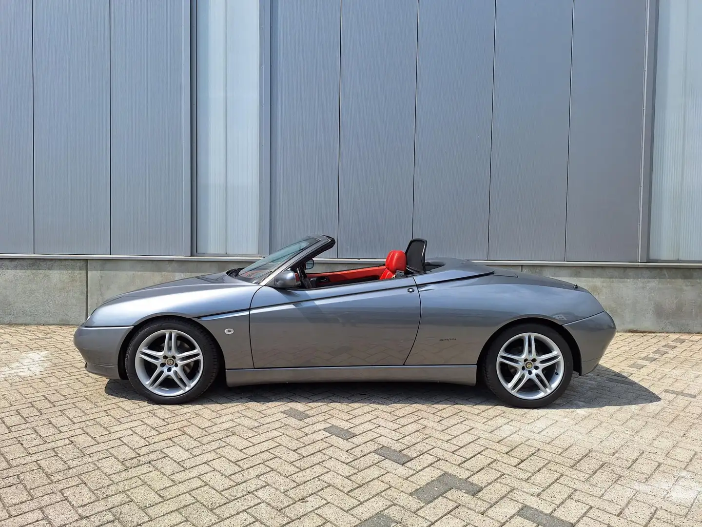 Alfa Romeo Spider 3.0-12V V6 L Grijs - 2