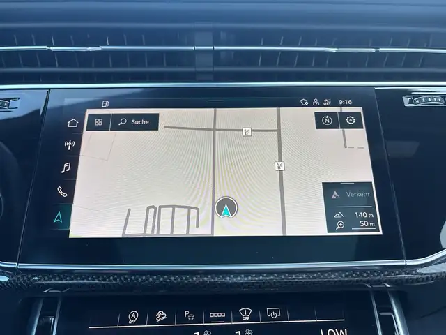 Audi Q7 view 10