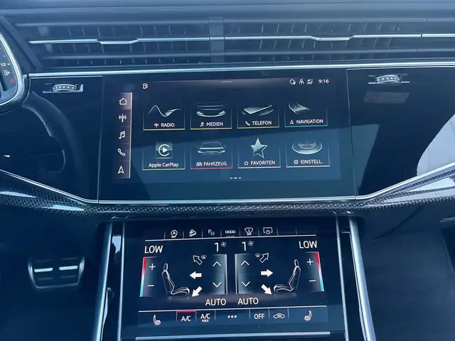 Audi Q7 view 11