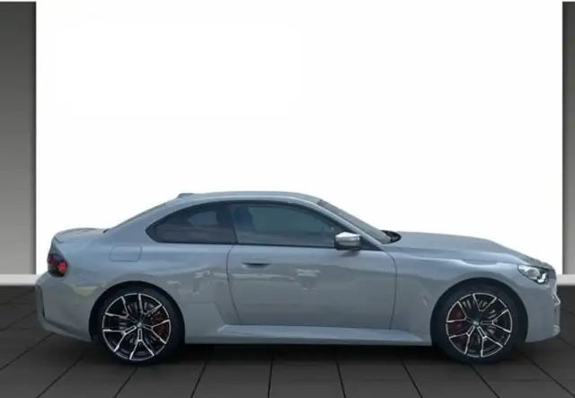 BMW M2 view 9