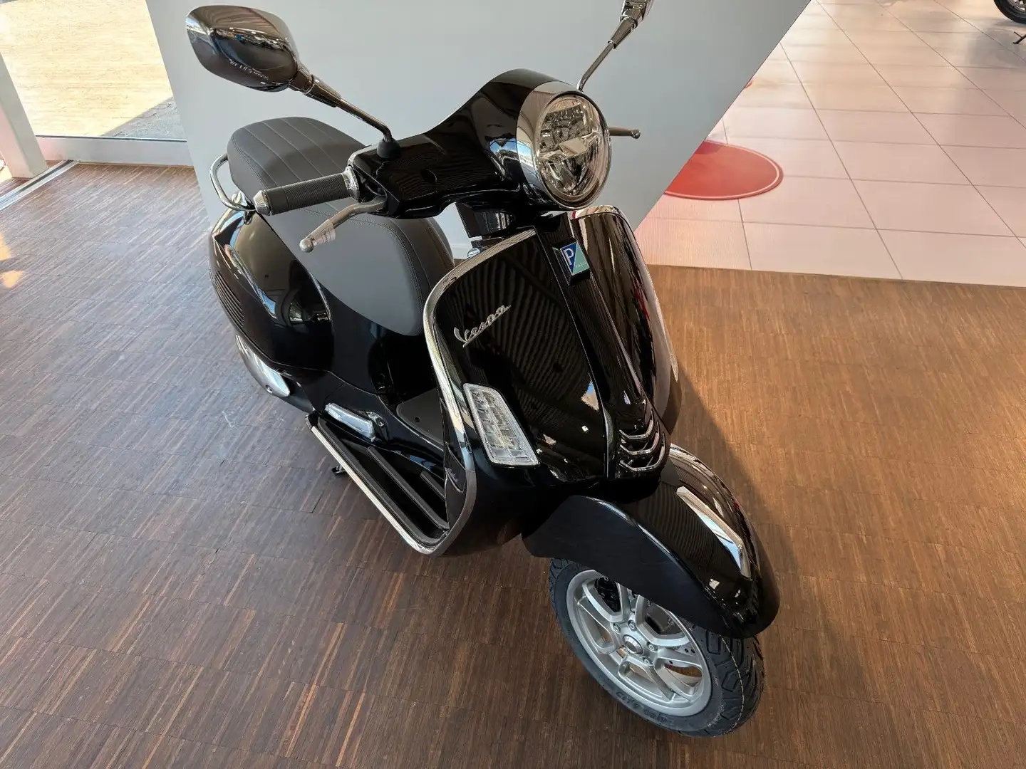 Vespa GTS 310 E5+ ABS sofort verfügbar Euro 5+ Czarny - 2